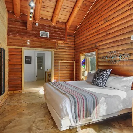Wimberley Log Cabins Resort And Suites- Unit 4 Exterior photo