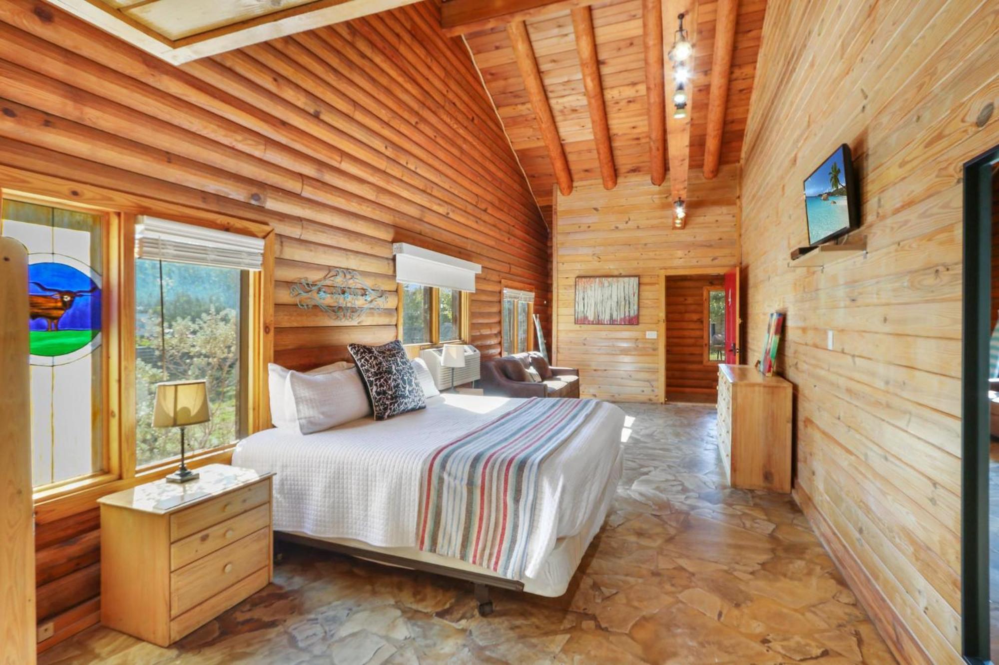 Log And Suites- Unit 4 Holiday home *