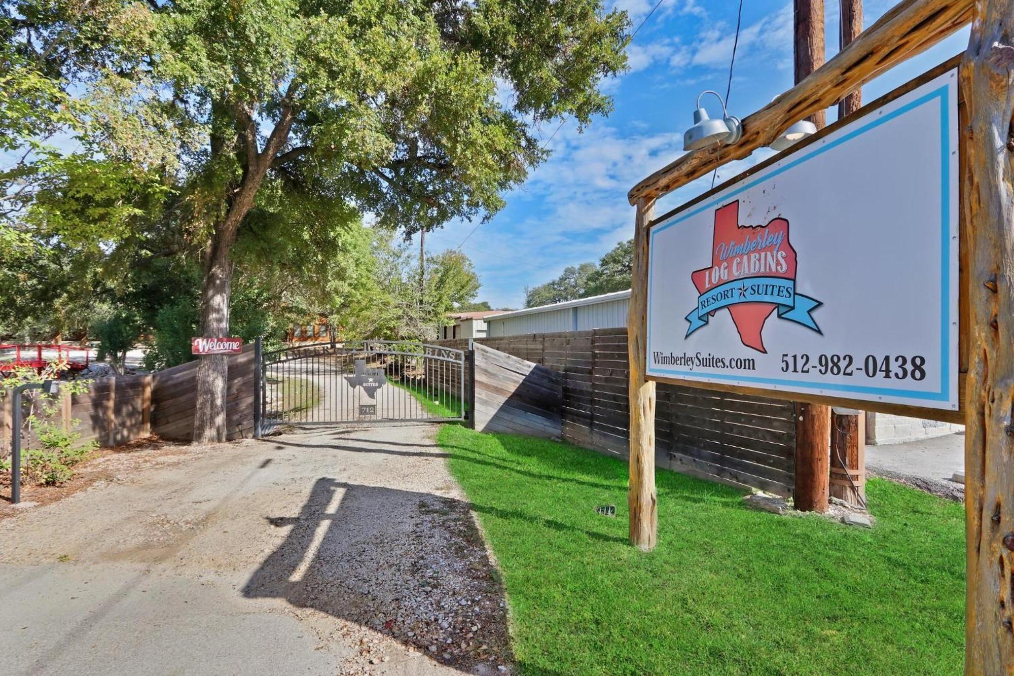 Holiday home Log And Suites- Unit 4